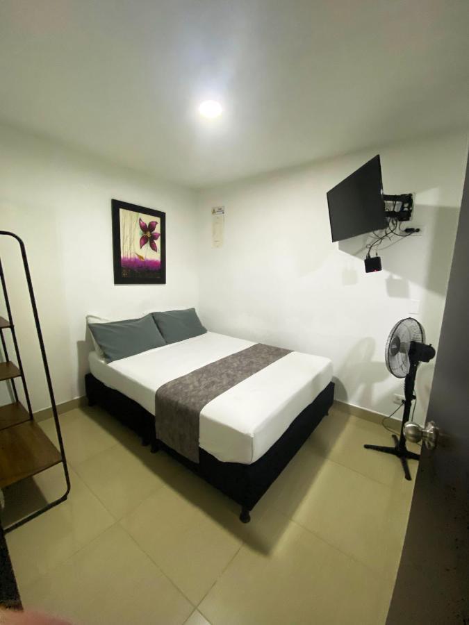 33 Hotel Bulerias Medellín Extérieur photo