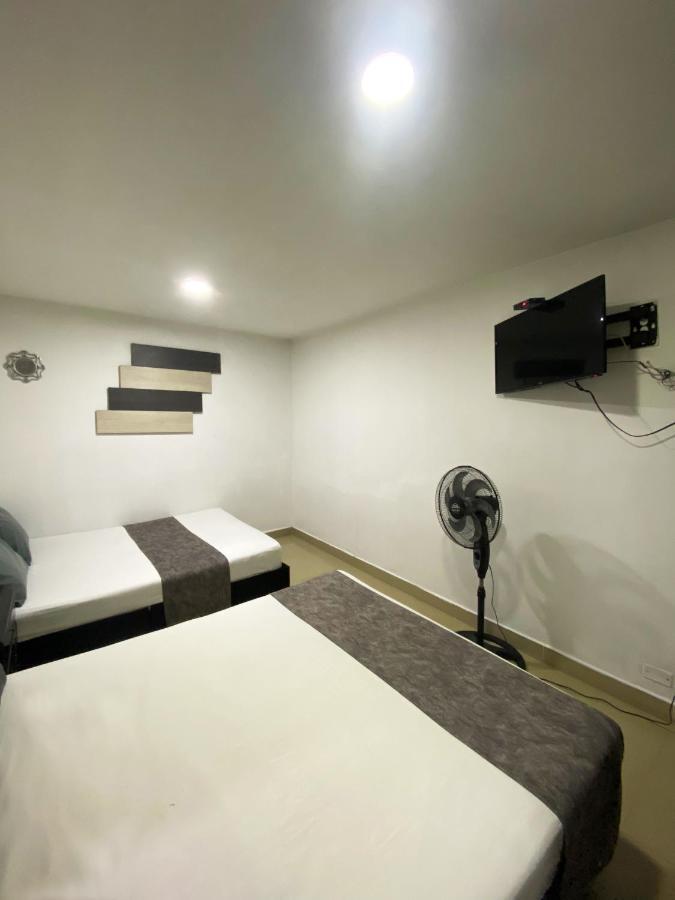 33 Hotel Bulerias Medellín Extérieur photo