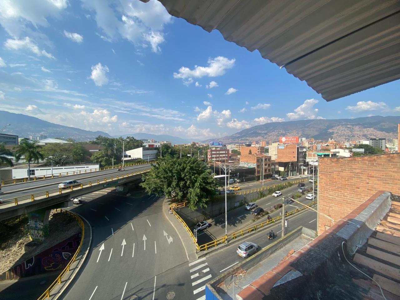 33 Hotel Bulerias Medellín Extérieur photo