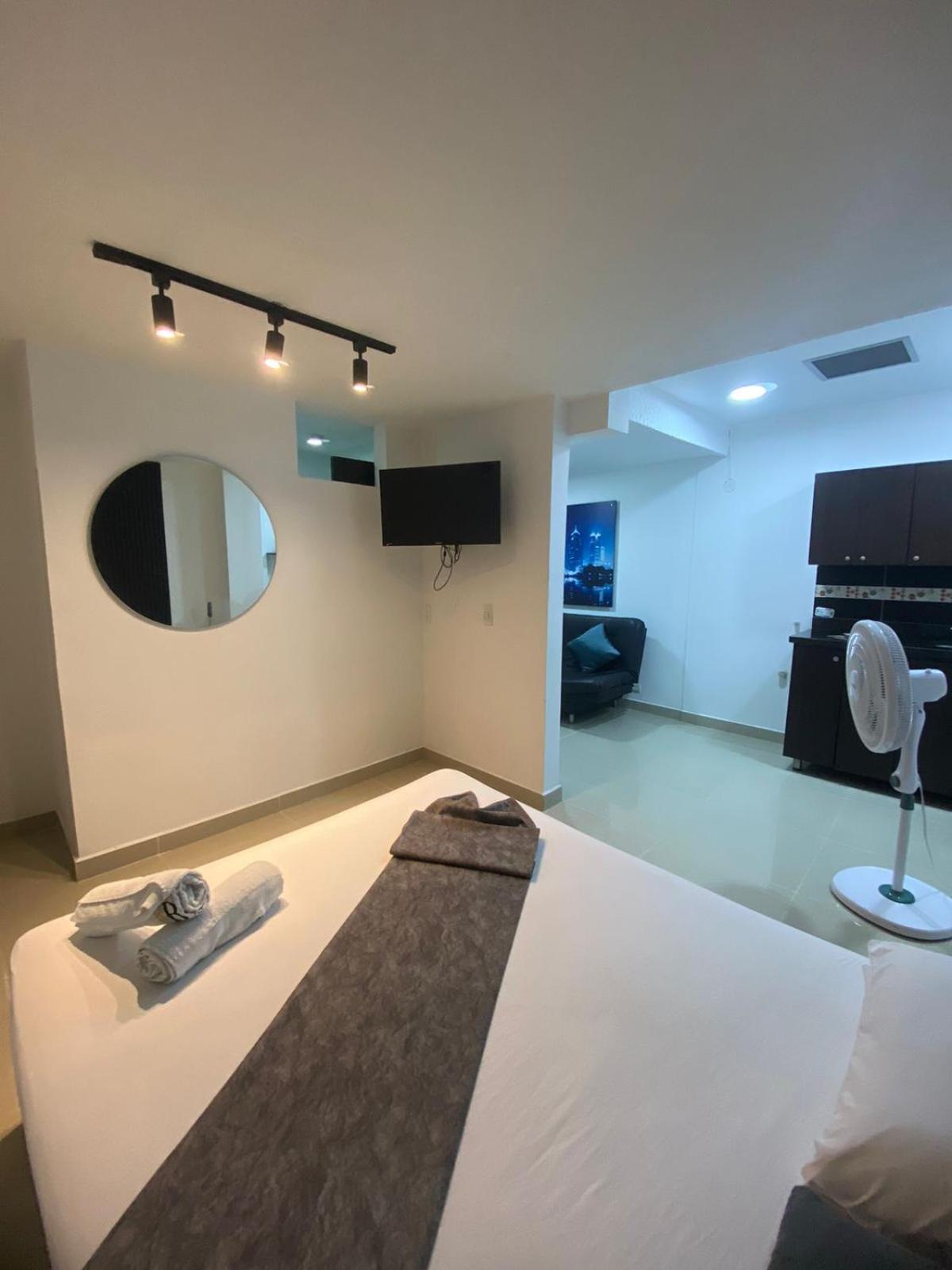33 Hotel Bulerias Medellín Extérieur photo