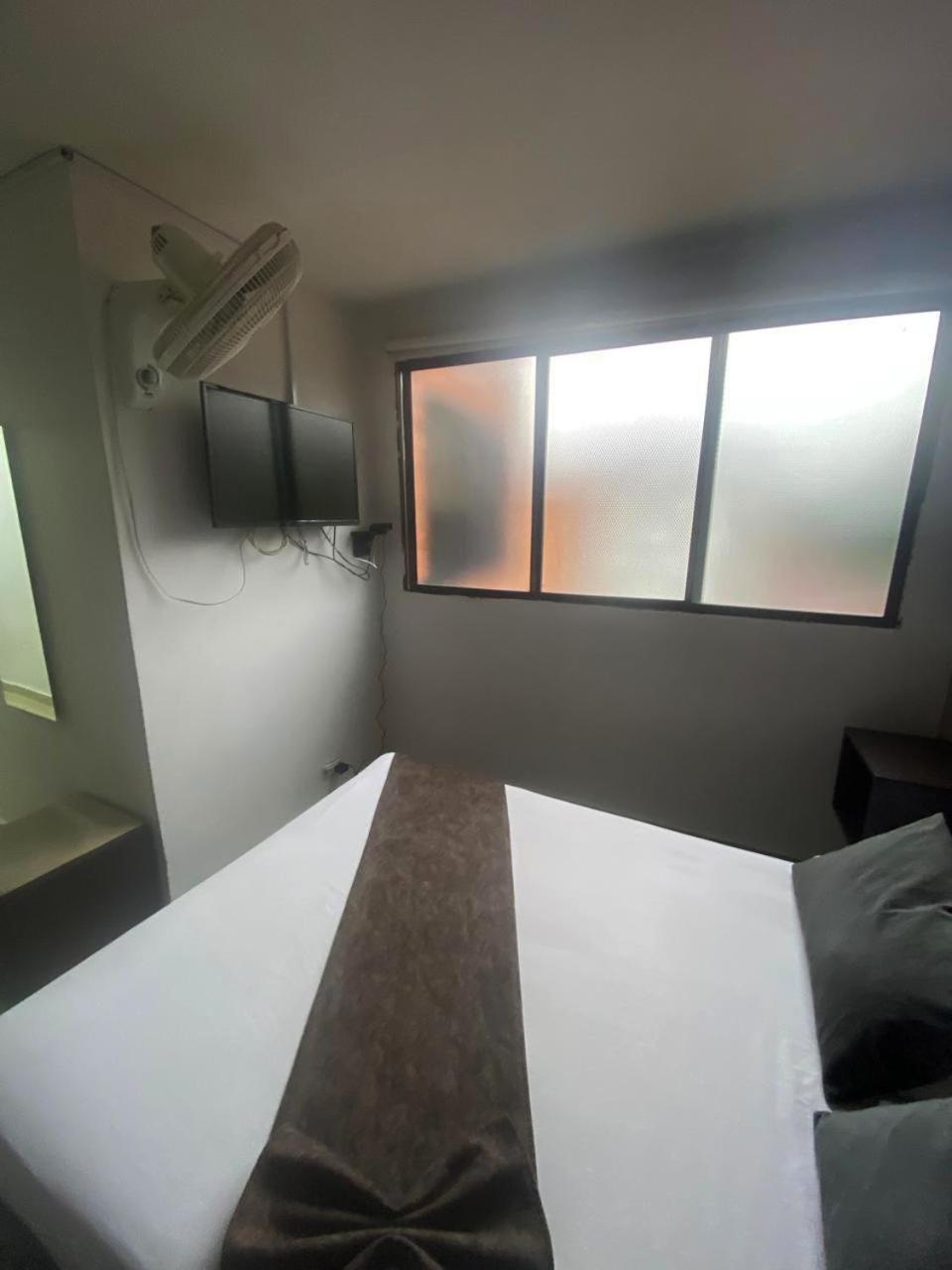 33 Hotel Bulerias Medellín Extérieur photo